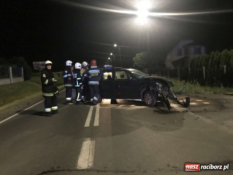 Zdjęcie w galerii na portalu naszraciborz.pl: Zderzenie BMW i seata w Kornicach [FOTO] wiadomości z regionu