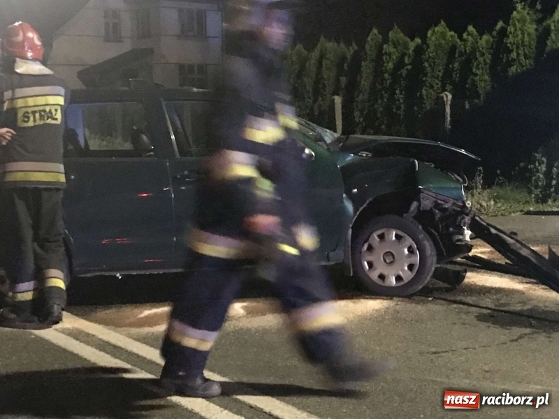 Zdjęcie w galerii na portalu naszraciborz.pl: Zderzenie BMW i seata w Kornicach [FOTO] wiadomości z regionu