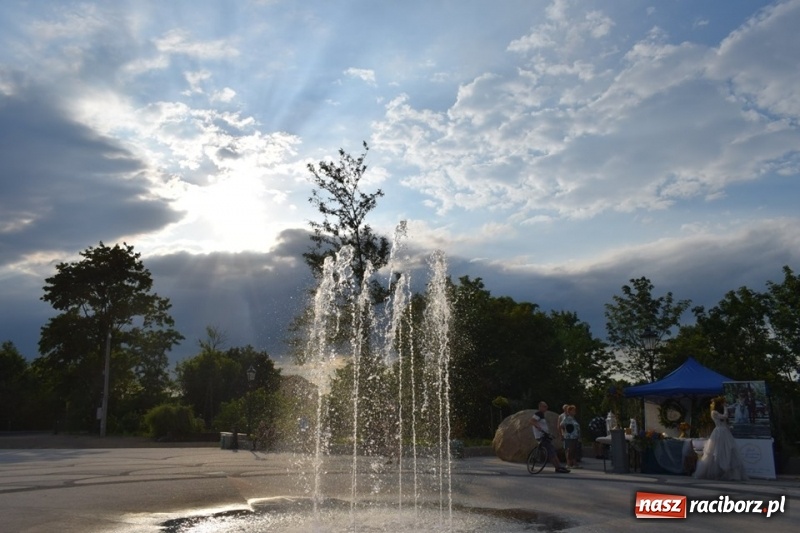 Zdjęcie w galerii na portalu naszraciborz.pl: Wianki w Rudzie, czyli I Noc Świętojańska w Kuźni Raciborskiej wiadomości z regionu