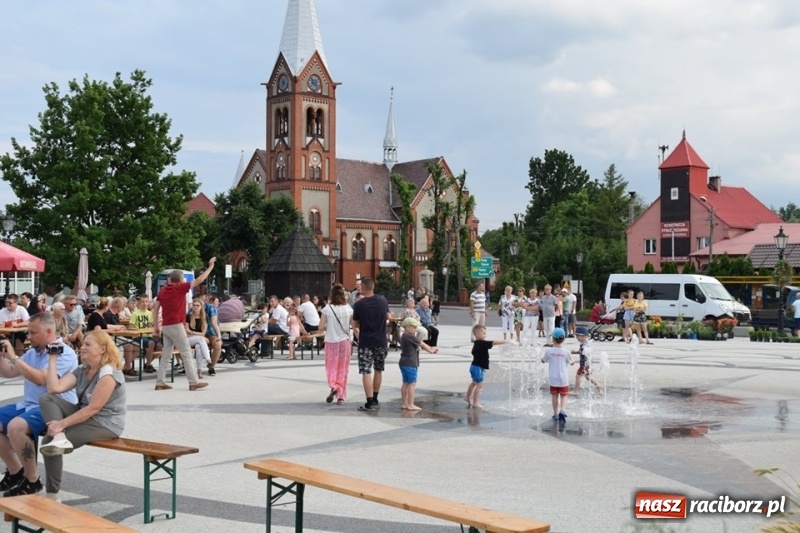 Zdjęcie w galerii na portalu naszraciborz.pl: Wianki w Rudzie, czyli I Noc Świętojańska w Kuźni Raciborskiej wiadomości z regionu