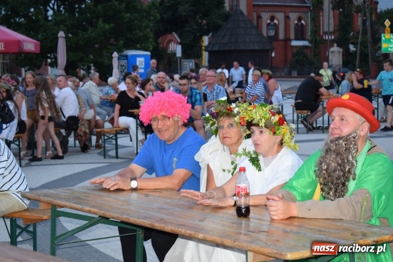 Zdjęcie w galerii na portalu naszraciborz.pl: Wianki w Rudzie, czyli I Noc Świętojańska w Kuźni Raciborskiej wiadomości z regionu