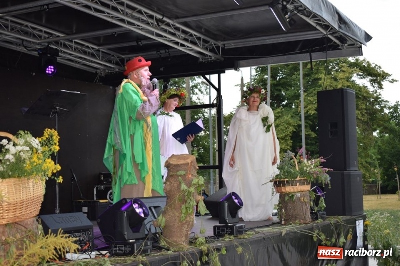 Zdjęcie w galerii na portalu naszraciborz.pl: Wianki w Rudzie, czyli I Noc Świętojańska w Kuźni Raciborskiej wiadomości z regionu