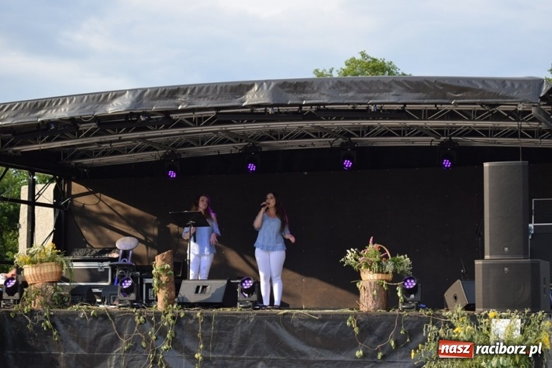 Zdjęcie w galerii na portalu naszraciborz.pl: Wianki w Rudzie, czyli I Noc Świętojańska w Kuźni Raciborskiej wiadomości z regionu