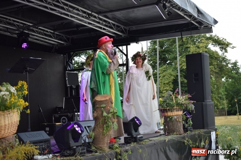 Zdjęcie w galerii na portalu naszraciborz.pl: Wianki w Rudzie, czyli I Noc Świętojańska w Kuźni Raciborskiej wiadomości z regionu