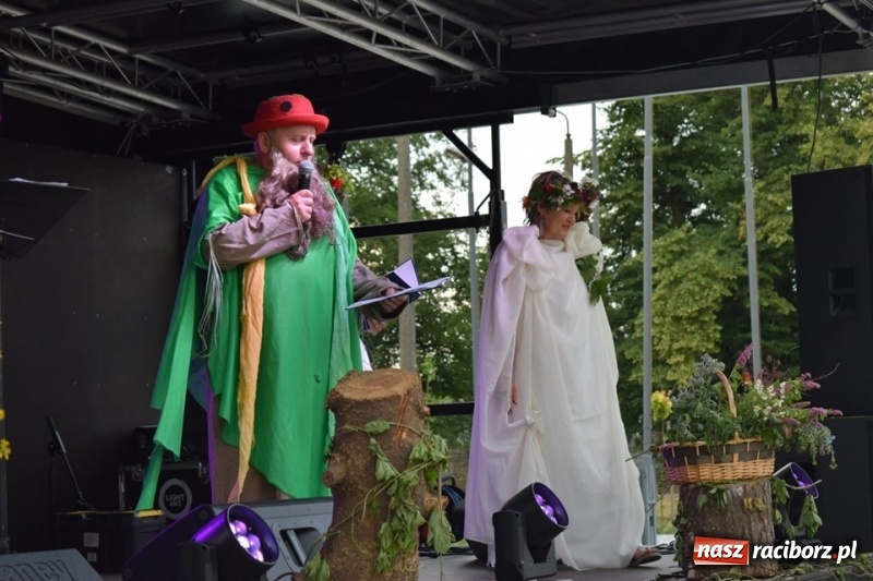 Zdjęcie w galerii na portalu naszraciborz.pl: Wianki w Rudzie, czyli I Noc Świętojańska w Kuźni Raciborskiej wiadomości z regionu