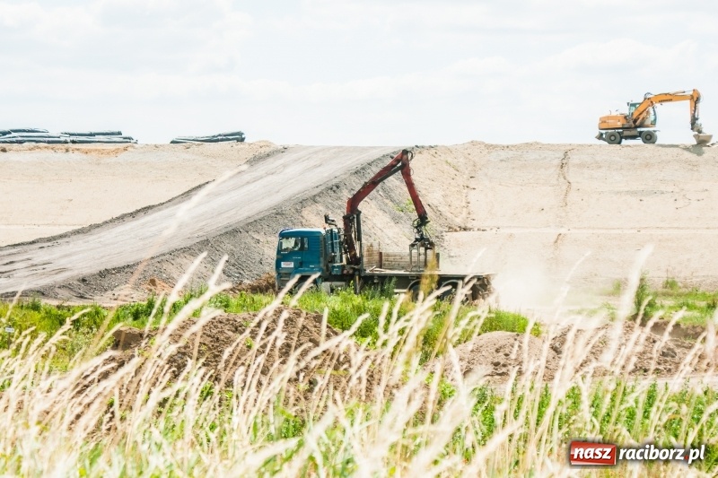 Zdjęcie w galerii na portalu naszraciborz.pl: Zbiornik Racibórz to plac budowy. Kto odpowiada za bezpieczeństwo?  wiadomości z regionu