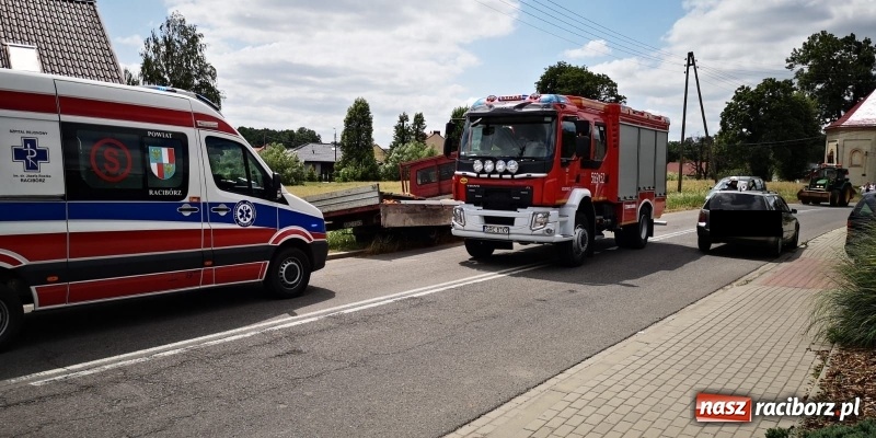 Zdjęcie w galerii na portalu naszraciborz.pl: Wypadek w Krzanowicach. Lądował śmigłowiec LPR [FOTO i WIDEO] wiadomości z regionu