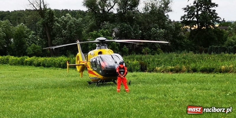 Zdjęcie w galerii na portalu naszraciborz.pl: Wypadek w Krzanowicach. Lądował śmigłowiec LPR [FOTO i WIDEO] wiadomości z regionu
