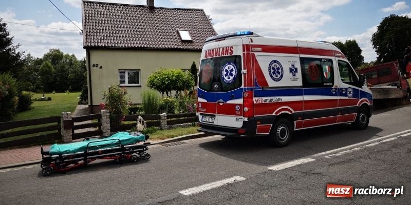 Zdjęcie w galerii na portalu naszraciborz.pl: Wypadek w Krzanowicach. Lądował śmigłowiec LPR [FOTO i WIDEO] wiadomości z regionu