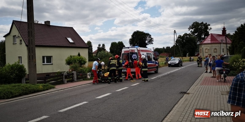 Zdjęcie w galerii na portalu naszraciborz.pl: Wypadek w Krzanowicach. Lądował śmigłowiec LPR [FOTO i WIDEO] wiadomości z regionu