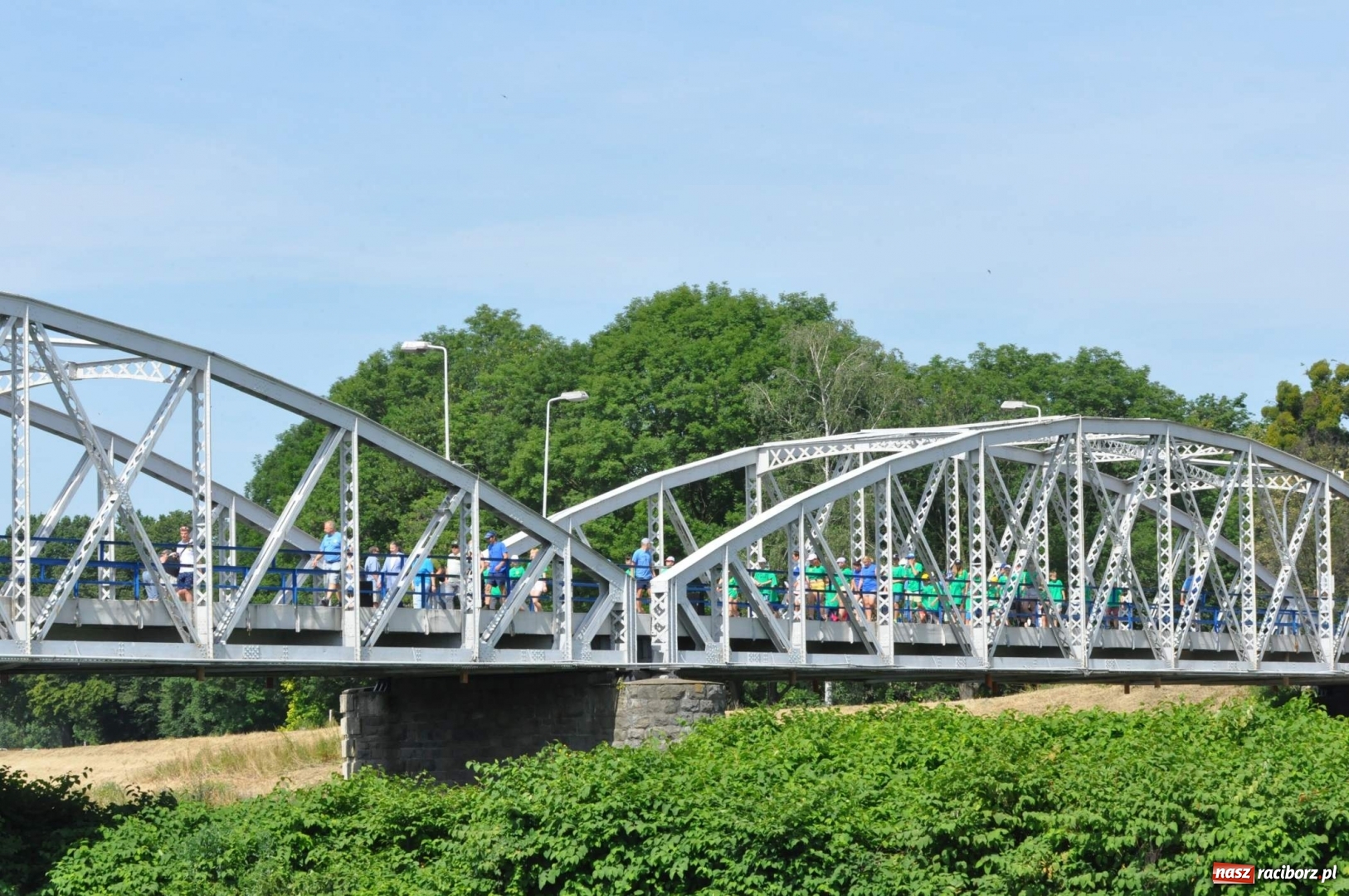 Zdjęcie w galerii na portalu naszraciborz.pl: Otwarcie Meandrów Odry w retro klimacie [FOTO i WIDEO] wiadomości z regionu