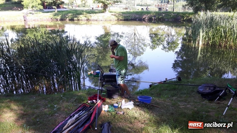 Zdjęcie w galerii na portalu naszraciborz.pl: W Krowiarkach wędkarze rywalizowali o Puchar Wójta Pietrowic Wielkich wiadomości z regionu