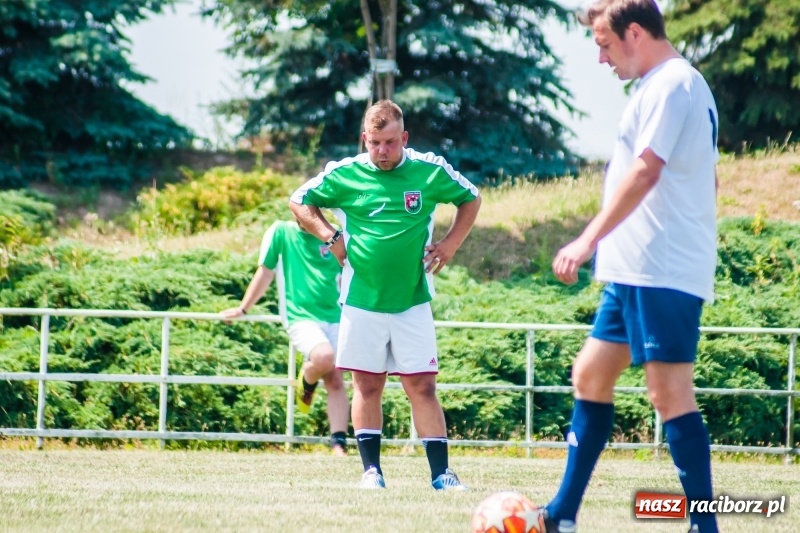 Zdjęcie w galerii na portalu naszraciborz.pl: W Pietrowicach Wielkich grali dla Arka [FOTO] wiadomości z regionu