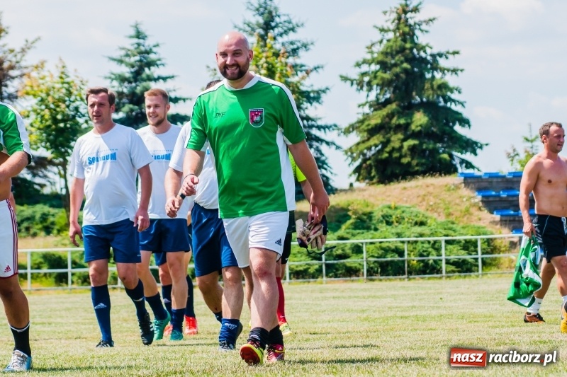 Zdjęcie w galerii na portalu naszraciborz.pl: W Pietrowicach Wielkich grali dla Arka [FOTO] wiadomości z regionu