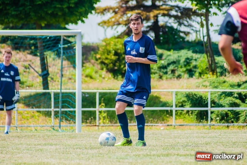 Zdjęcie w galerii na portalu naszraciborz.pl: W Pietrowicach Wielkich grali dla Arka [FOTO] wiadomości z regionu