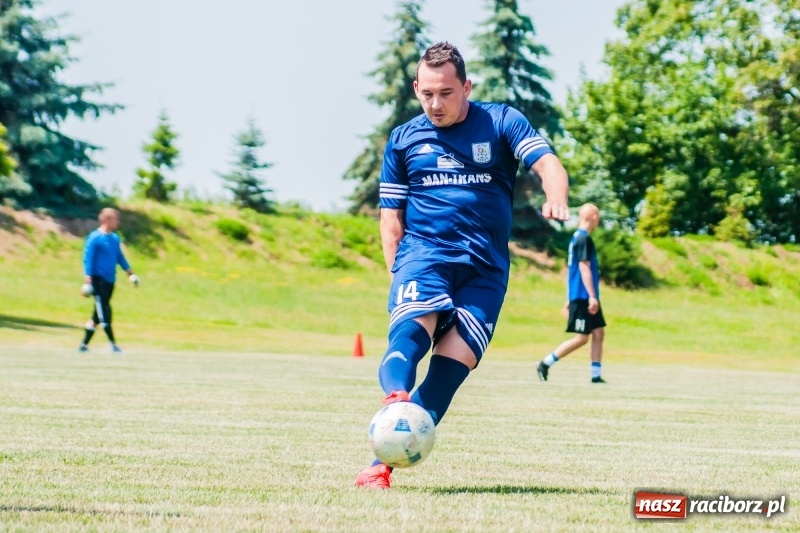 Zdjęcie w galerii na portalu naszraciborz.pl: W Pietrowicach Wielkich grali dla Arka [FOTO] wiadomości z regionu