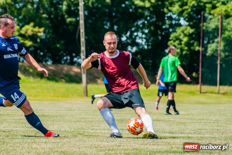Zdjęcie w galerii na portalu naszraciborz.pl: W Pietrowicach Wielkich grali dla Arka [FOTO] wiadomości z regionu