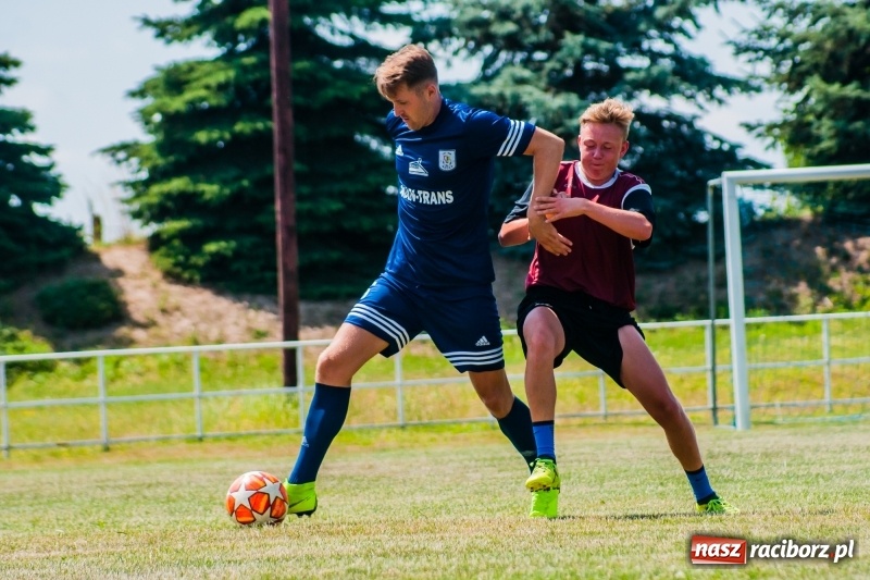 Zdjęcie w galerii na portalu naszraciborz.pl: W Pietrowicach Wielkich grali dla Arka [FOTO] wiadomości z regionu