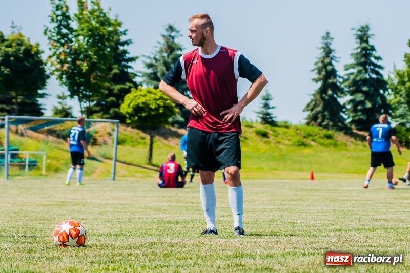 Zdjęcie w galerii na portalu naszraciborz.pl: W Pietrowicach Wielkich grali dla Arka [FOTO] wiadomości z regionu