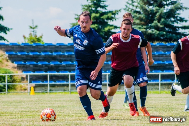 Zdjęcie w galerii na portalu naszraciborz.pl: W Pietrowicach Wielkich grali dla Arka [FOTO] wiadomości z regionu
