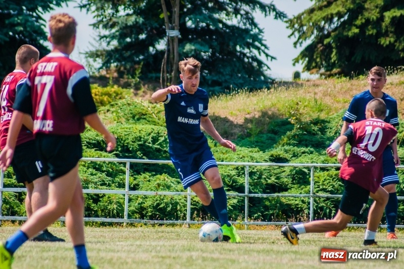 Zdjęcie w galerii na portalu naszraciborz.pl: W Pietrowicach Wielkich grali dla Arka [FOTO] wiadomości z regionu