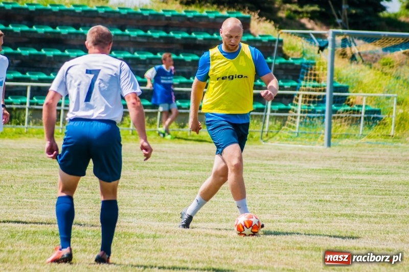 Zdjęcie w galerii na portalu naszraciborz.pl: W Pietrowicach Wielkich grali dla Arka [FOTO] wiadomości z regionu