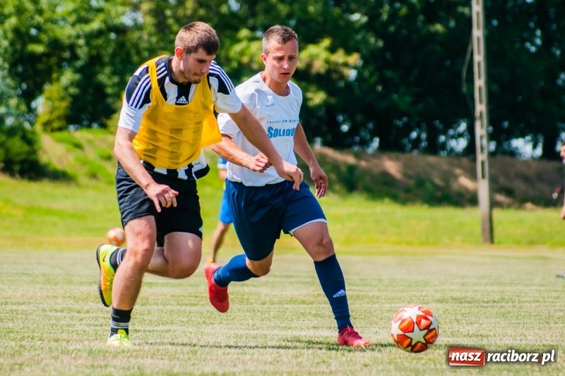Zdjęcie w galerii na portalu naszraciborz.pl: W Pietrowicach Wielkich grali dla Arka [FOTO] wiadomości z regionu