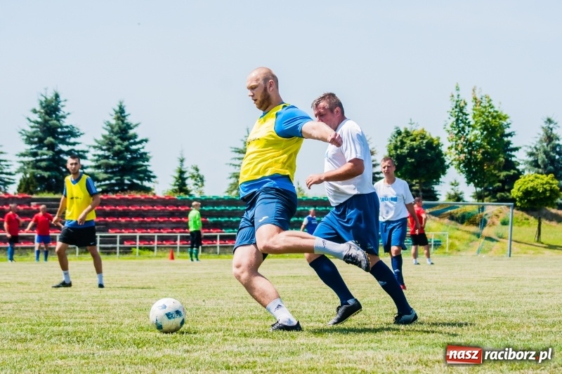 Zdjęcie w galerii na portalu naszraciborz.pl: W Pietrowicach Wielkich grali dla Arka [FOTO] wiadomości z regionu