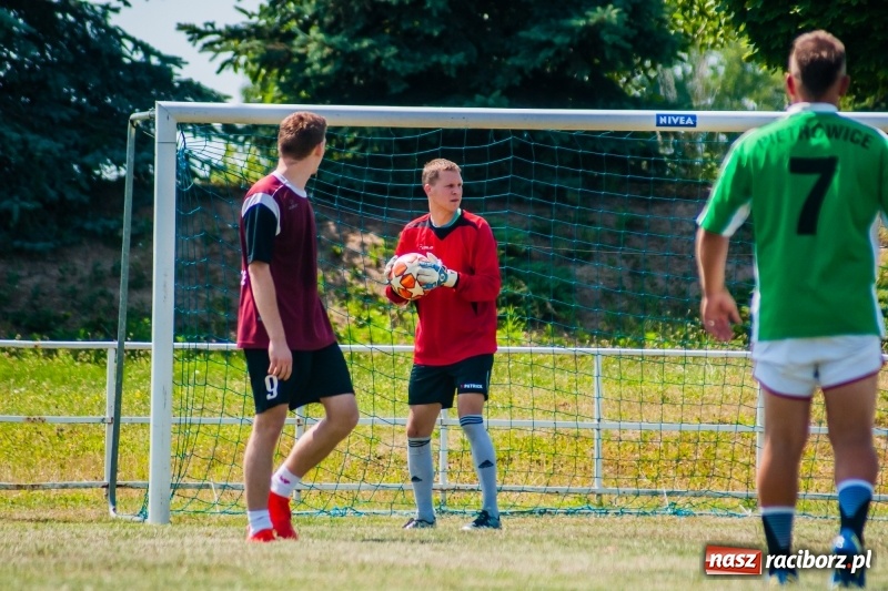 Zdjęcie w galerii na portalu naszraciborz.pl: W Pietrowicach Wielkich grali dla Arka [FOTO] wiadomości z regionu