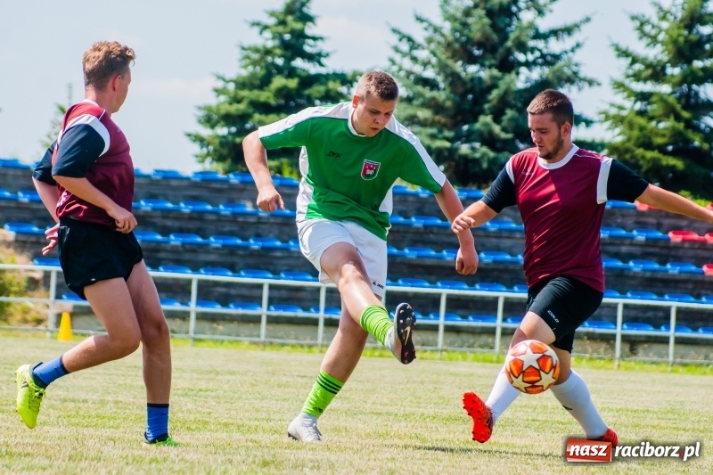 Zdjęcie w galerii na portalu naszraciborz.pl: W Pietrowicach Wielkich grali dla Arka [FOTO] wiadomości z regionu