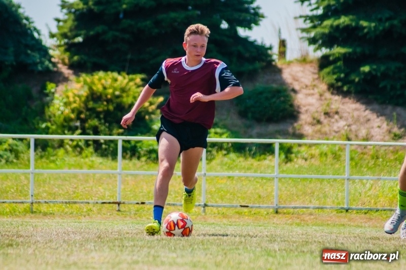 Zdjęcie w galerii na portalu naszraciborz.pl: W Pietrowicach Wielkich grali dla Arka [FOTO] wiadomości z regionu