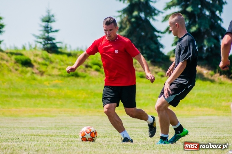 Zdjęcie w galerii na portalu naszraciborz.pl: W Pietrowicach Wielkich grali dla Arka [FOTO] wiadomości z regionu