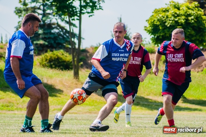 Zdjęcie w galerii na portalu naszraciborz.pl: W Pietrowicach Wielkich grali dla Arka [FOTO] wiadomości z regionu