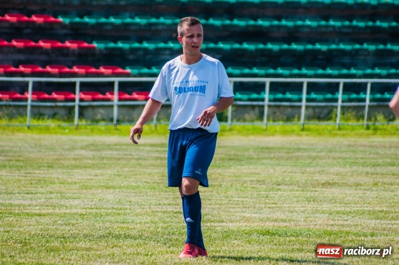 Zdjęcie w galerii na portalu naszraciborz.pl: W Pietrowicach Wielkich grali dla Arka [FOTO] wiadomości z regionu