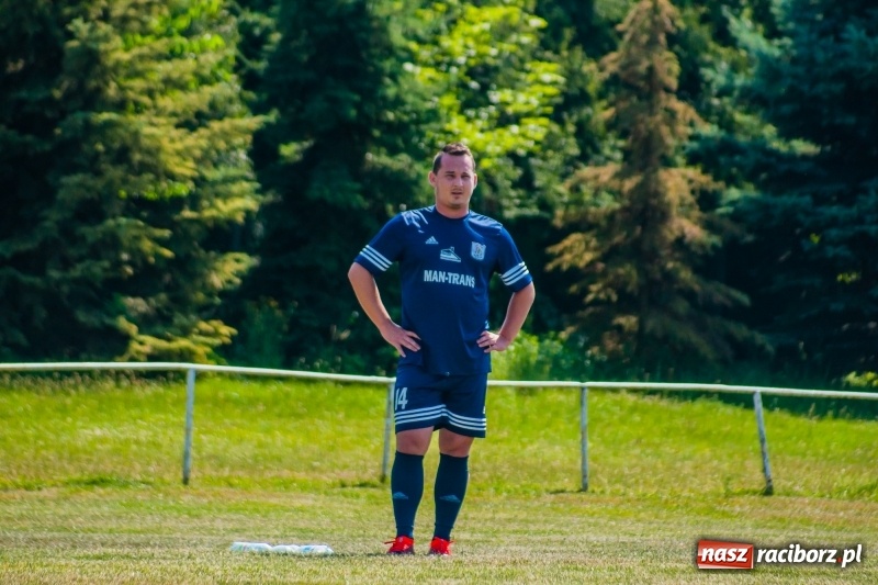 Zdjęcie w galerii na portalu naszraciborz.pl: W Pietrowicach Wielkich grali dla Arka [FOTO] wiadomości z regionu