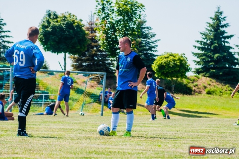 Zdjęcie w galerii na portalu naszraciborz.pl: W Pietrowicach Wielkich grali dla Arka [FOTO] wiadomości z regionu