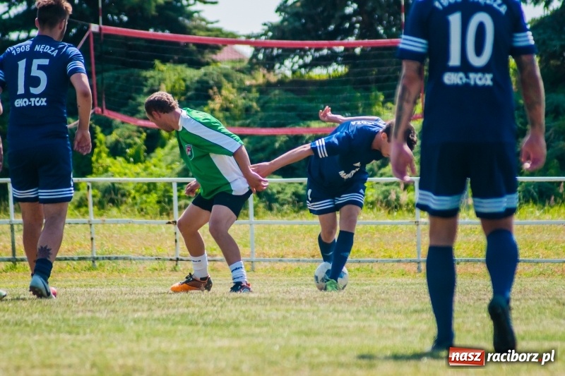 Zdjęcie w galerii na portalu naszraciborz.pl: W Pietrowicach Wielkich grali dla Arka [FOTO] wiadomości z regionu