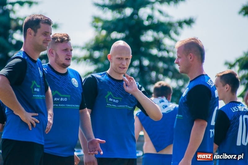 Zdjęcie w galerii na portalu naszraciborz.pl: W Pietrowicach Wielkich grali dla Arka [FOTO] wiadomości z regionu