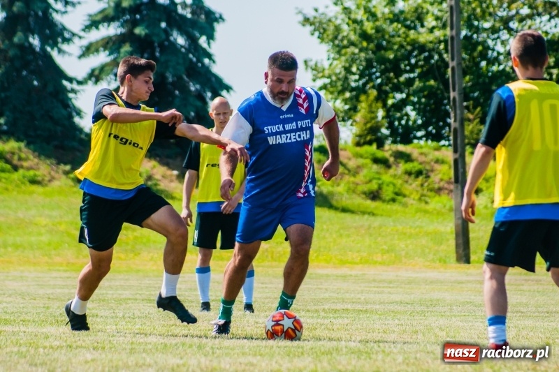 Zdjęcie w galerii na portalu naszraciborz.pl: W Pietrowicach Wielkich grali dla Arka [FOTO] wiadomości z regionu
