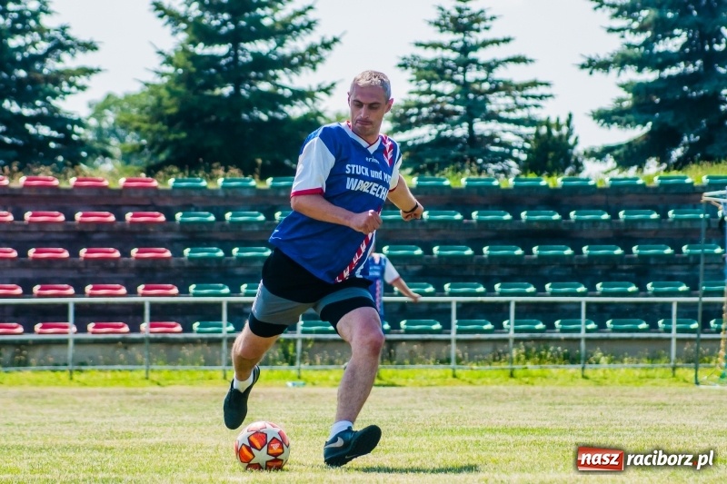 Zdjęcie w galerii na portalu naszraciborz.pl: W Pietrowicach Wielkich grali dla Arka [FOTO] wiadomości z regionu