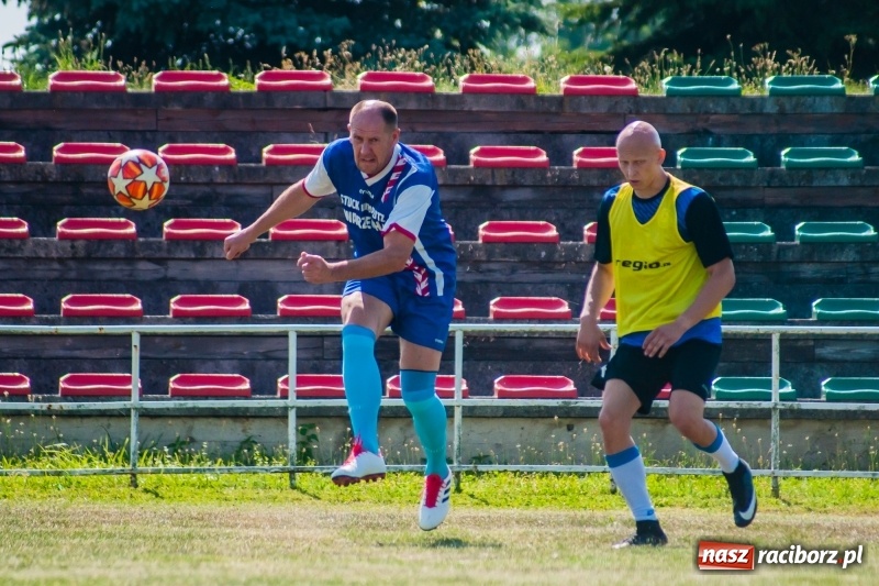 Zdjęcie w galerii na portalu naszraciborz.pl: W Pietrowicach Wielkich grali dla Arka [FOTO] wiadomości z regionu