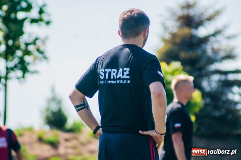 Zdjęcie w galerii na portalu naszraciborz.pl: W Pietrowicach Wielkich grali dla Arka [FOTO] wiadomości z regionu