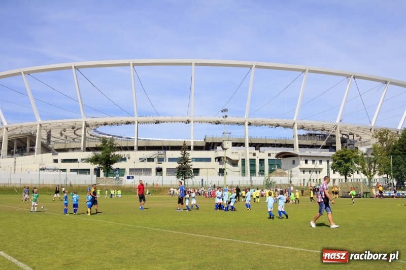 Zdjęcie w galerii na portalu naszraciborz.pl: Żacy Podokręgu Racibórz zagrali na Śląskim wiadomości z regionu