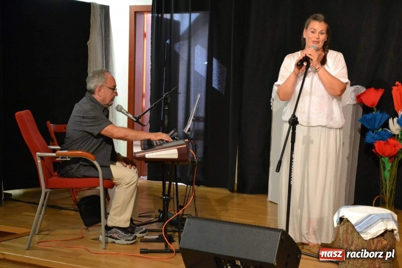 Zdjęcie w galerii na portalu naszraciborz.pl: Z życia wzięte. Teatralna niedziela na zamku  wiadomości z regionu