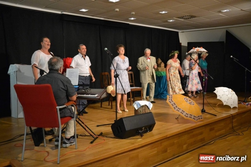 Zdjęcie w galerii na portalu naszraciborz.pl: Z życia wzięte. Teatralna niedziela na zamku  wiadomości z regionu