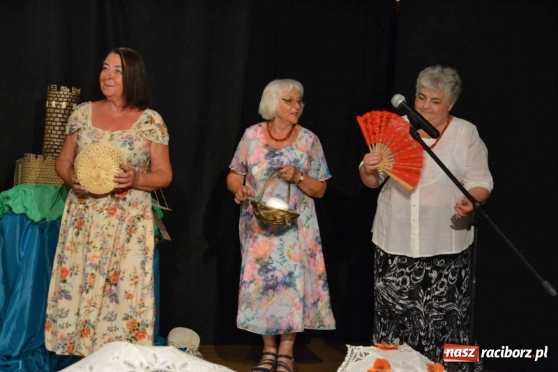 Zdjęcie w galerii na portalu naszraciborz.pl: Z życia wzięte. Teatralna niedziela na zamku  wiadomości z regionu