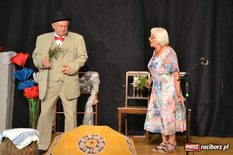 Zdjęcie w galerii na portalu naszraciborz.pl: Z życia wzięte. Teatralna niedziela na zamku  wiadomości z regionu