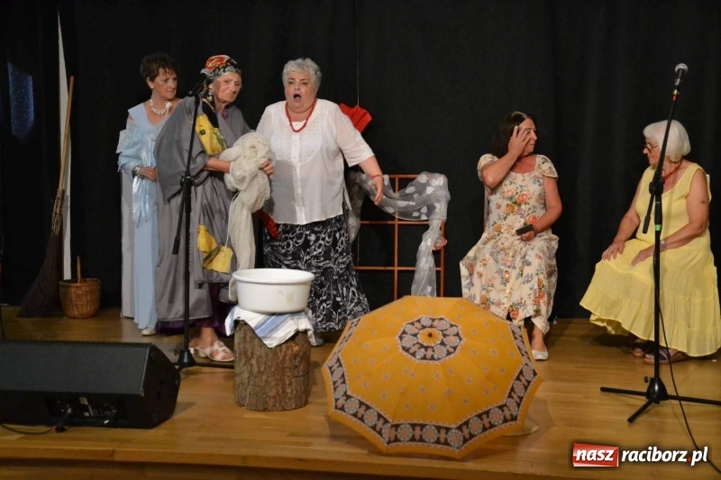 Zdjęcie w galerii na portalu naszraciborz.pl: Z życia wzięte. Teatralna niedziela na zamku  wiadomości z regionu