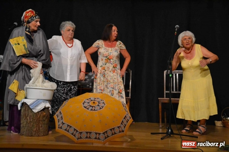 Zdjęcie w galerii na portalu naszraciborz.pl: Z życia wzięte. Teatralna niedziela na zamku  wiadomości z regionu