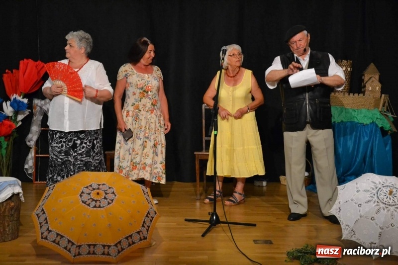 Zdjęcie w galerii na portalu naszraciborz.pl: Z życia wzięte. Teatralna niedziela na zamku  wiadomości z regionu